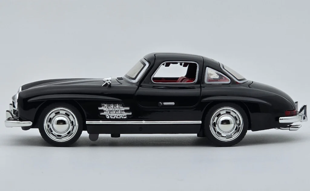 Mercedes-Benz 300 SL - Image 4